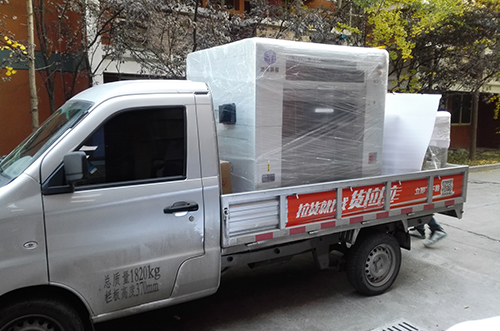 寧波客戶SMT設(shè)備專車送貨，貨到上門安裝調(diào)試